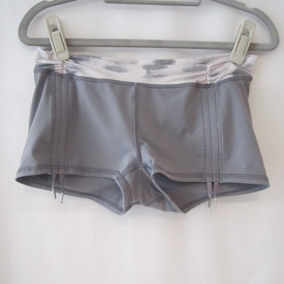 lululemon athletica Pants - Lululemon 4 Some Like it Hot Shorts Drawstring